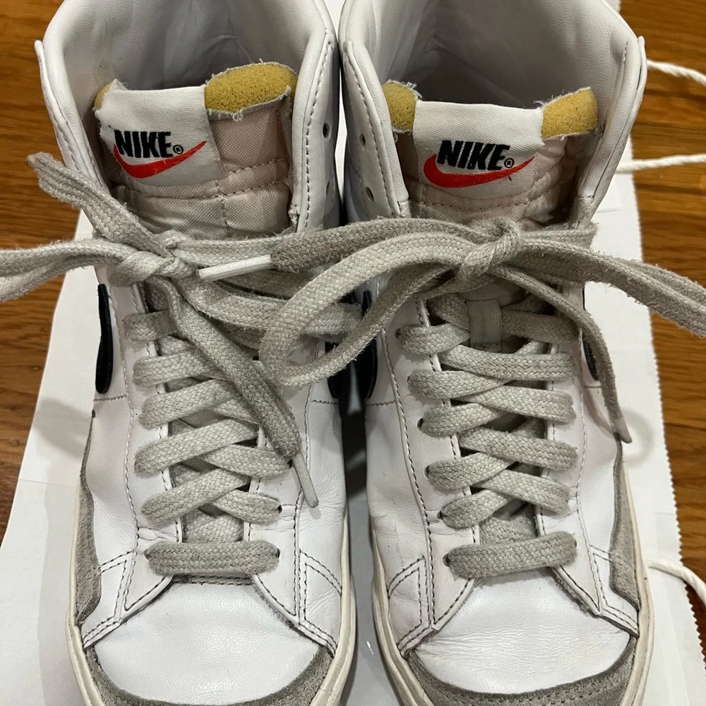 Nike Blazer Mid ‘77 - Picture 2 of 7